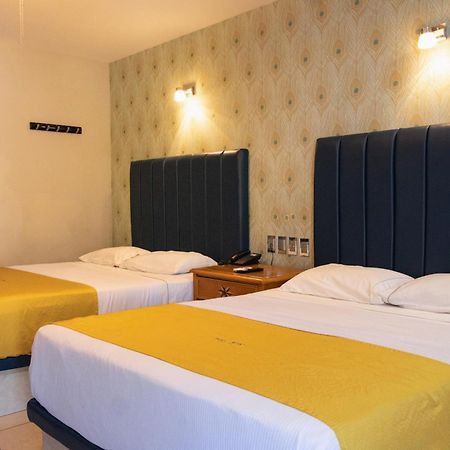 Hotel Maioris El Diez Culiacán Exteriör bild