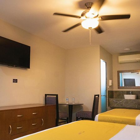 Hotel Maioris El Diez Culiacán Exteriör bild