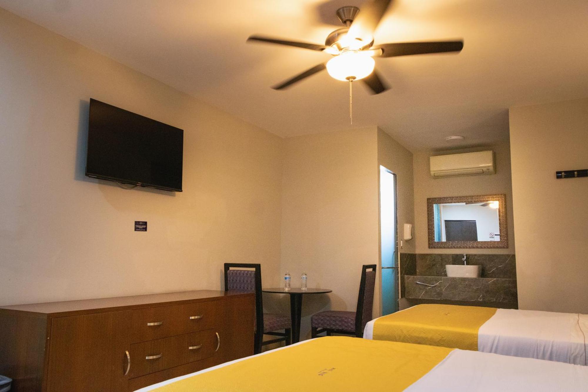 Hotel Maioris El Diez Culiacán Exteriör bild