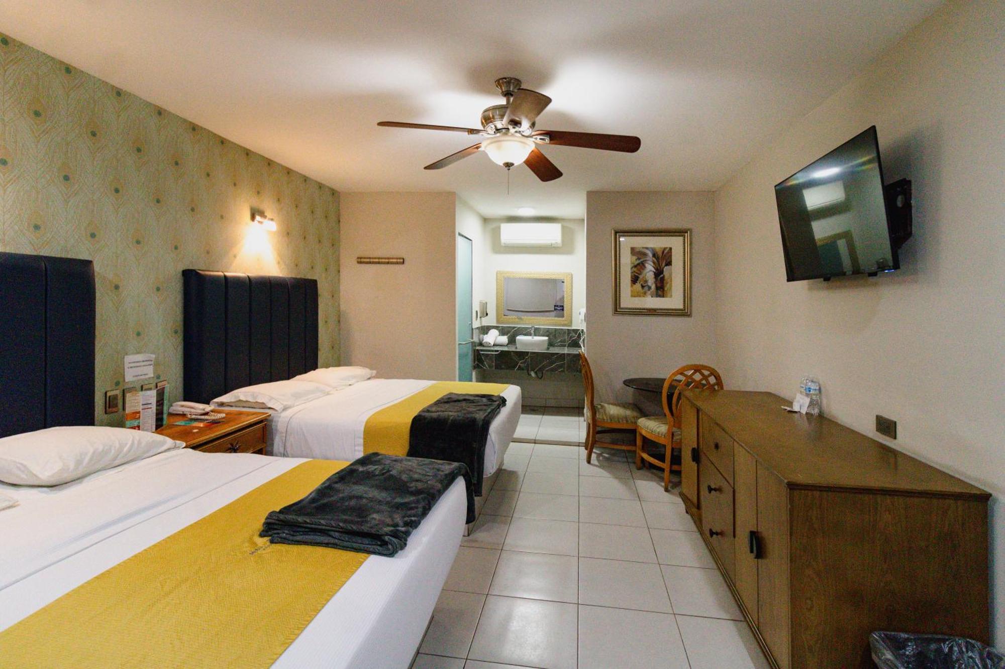Hotel Maioris El Diez Culiacán Exteriör bild